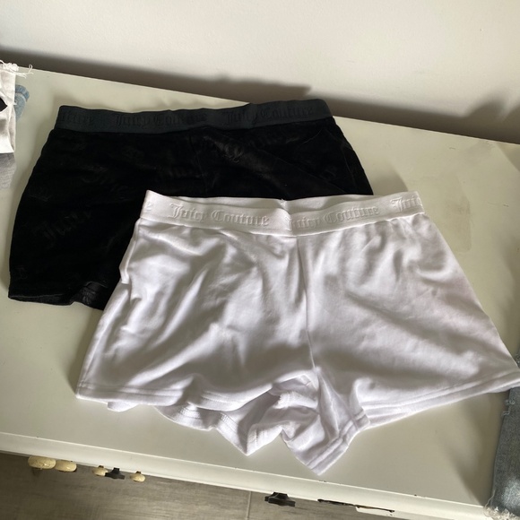 Juicy Couture Shorts- set of two - Picture 2 of 4
